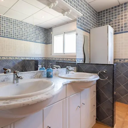 Holiday home At012 Piscina Privada, Muy Bien Equipado, La Playa A 250 Metros