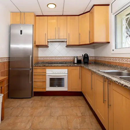 Holiday home At012 Piscina Privada, Muy Bien Equipado, La Playa A 250 Metros Torredembarra